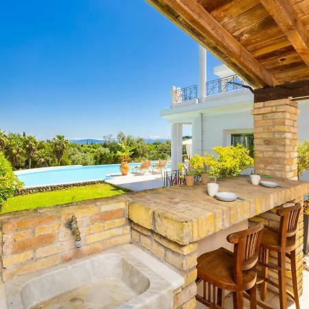 Villa Noulia *